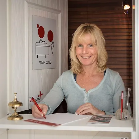 Haus Quentin 4* فيلنغن