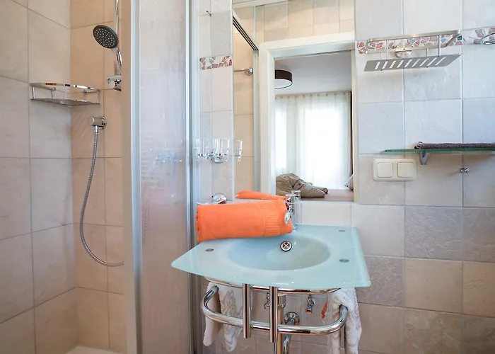 Haus Quentin Guest house